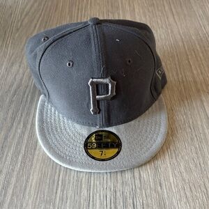 New Era 59FIFTY Pittsburgh Pirates Gray Fitted Hat Size 7 1/4